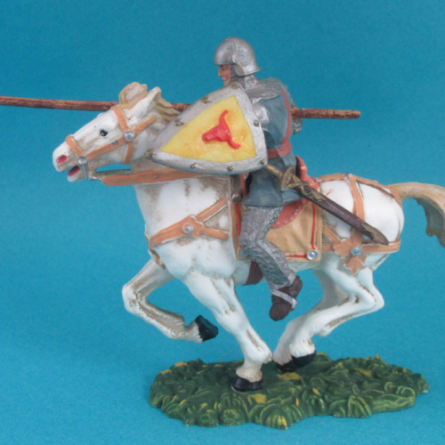 8866  Cavalier jouteur avec écu sur cheval 2 (II).